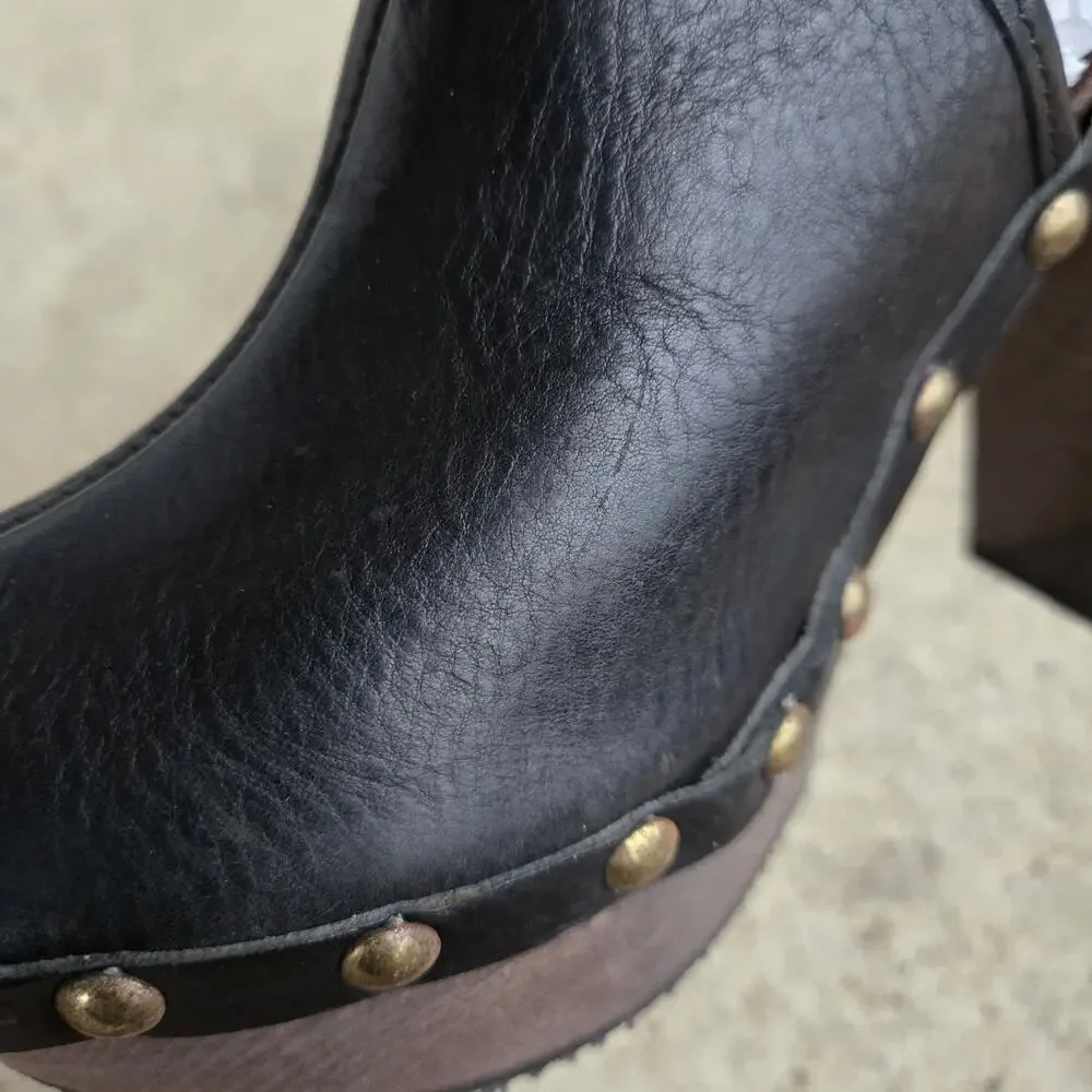 Hollywood Trading Company Womens EU Sz 39 Black Leather Heel Clogs Studded